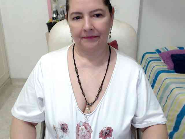 leonela-68