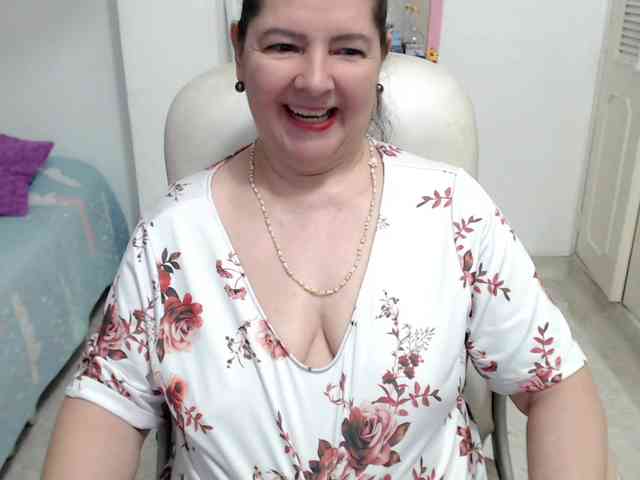 leonela-68 webcam