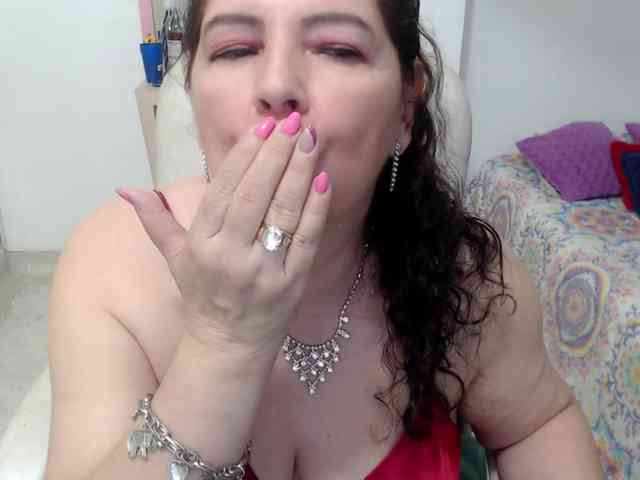 leonela-68 Live Webcam on BongaCams