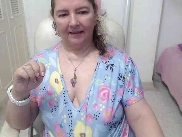 leonela-68 webcam