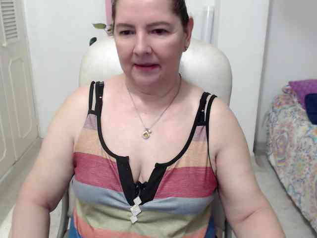 leonela-68 webcam
