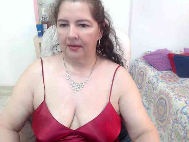 leonela-68