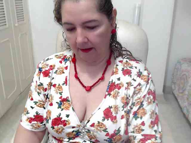 leonela-68 webcam
