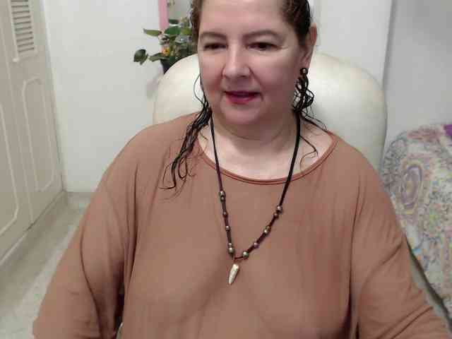 leonela-68 webcam