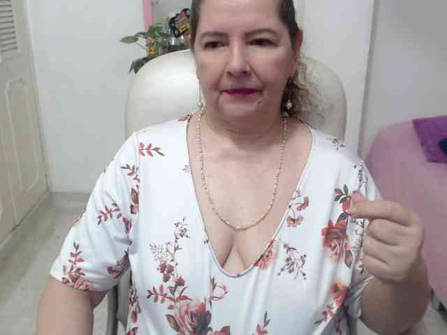 leonela-68 webcam