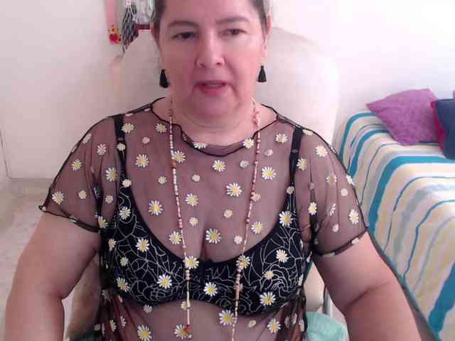 leonela-68 webcam