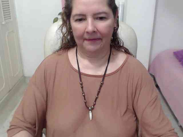 leonela-68 webcam