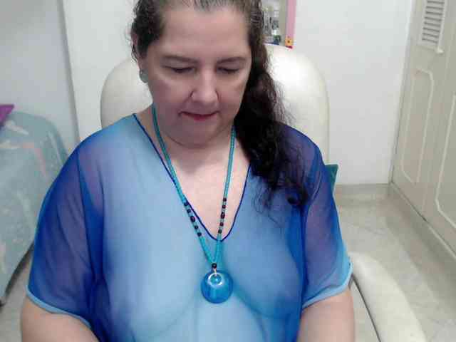 leonela-68 webcam