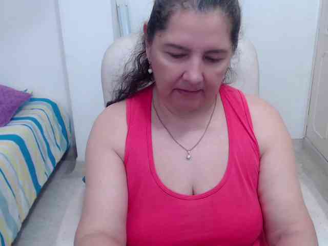 leonela-68 webcam