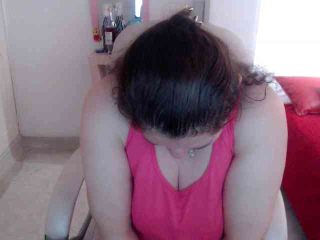 leonela-68 webcam