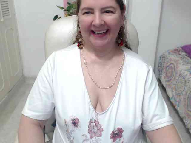 leonela-68 webcam