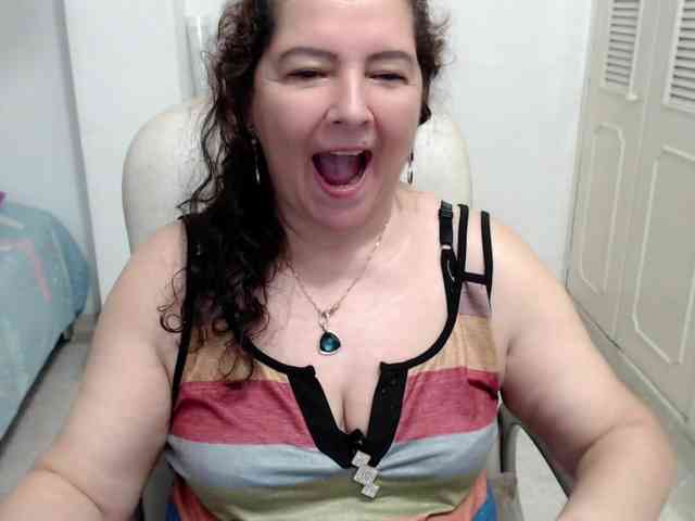 leonela-68 webcam