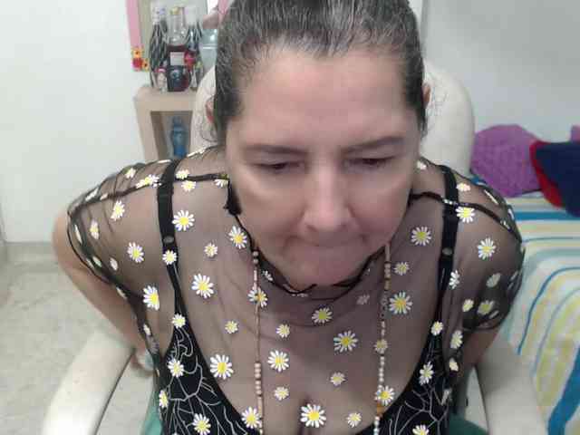 leonela-68 leonela-68