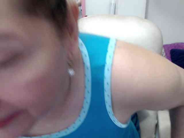 leonela-68 Live Webcam on BongaCams