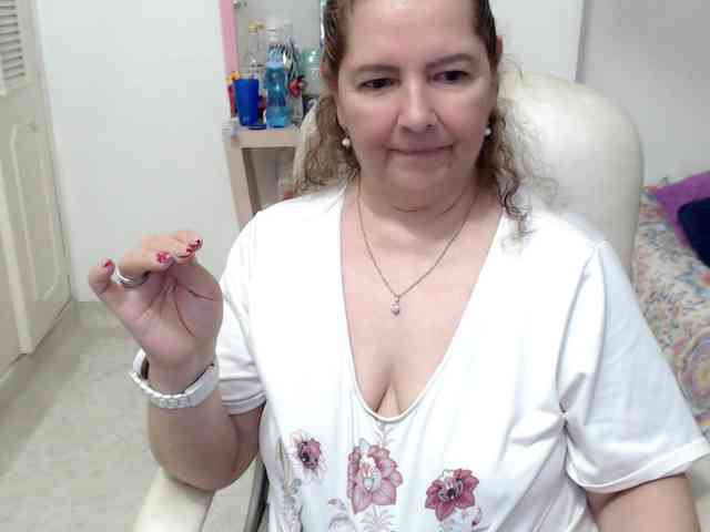 leonela-68 webcam