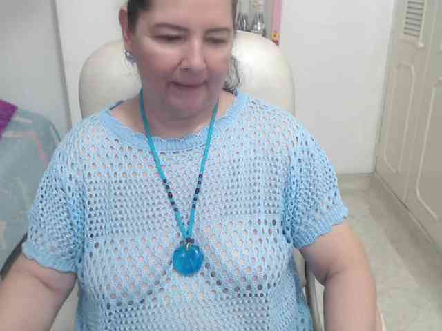 leonela-68 webcam