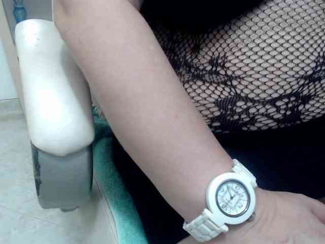 leonela-68 webcam