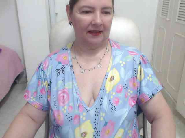 leonela-68 webcam