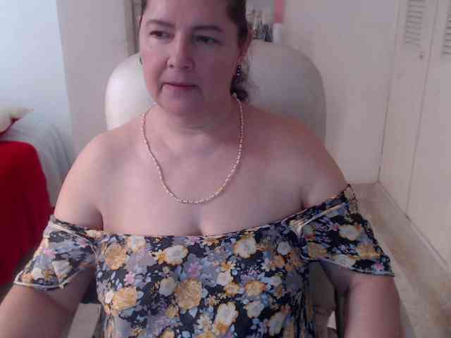 leonela-68