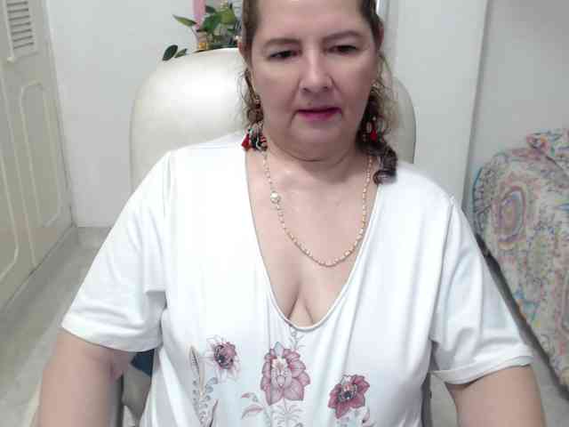 leonela-68 webcam