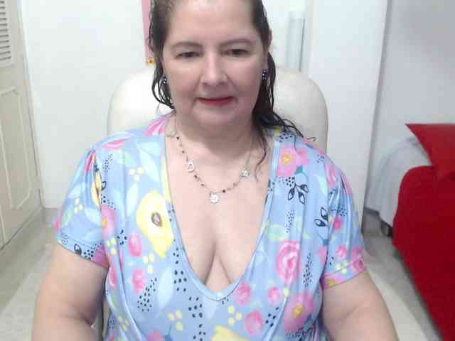leonela-68