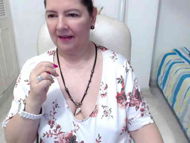 leonela-68 webcam