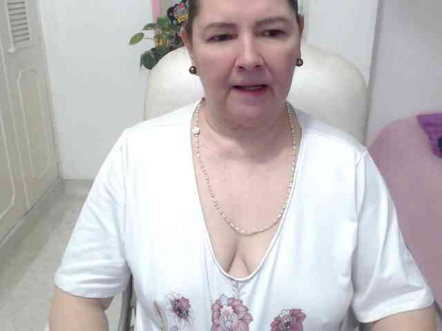 leonela-68 webcam