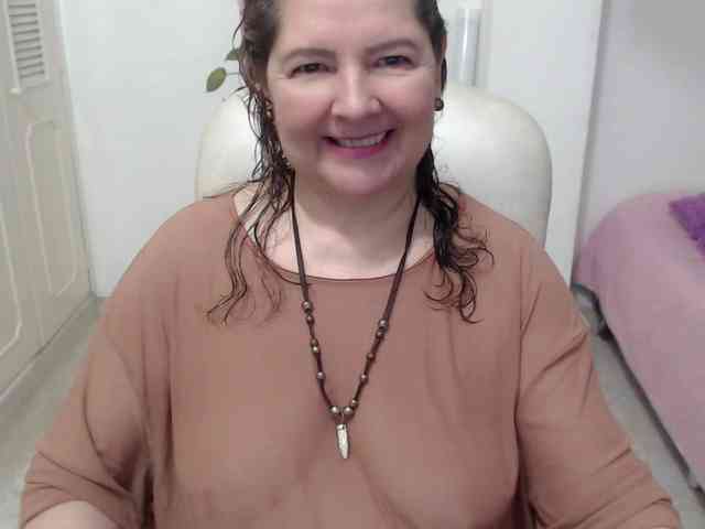 leonela-68 webcam