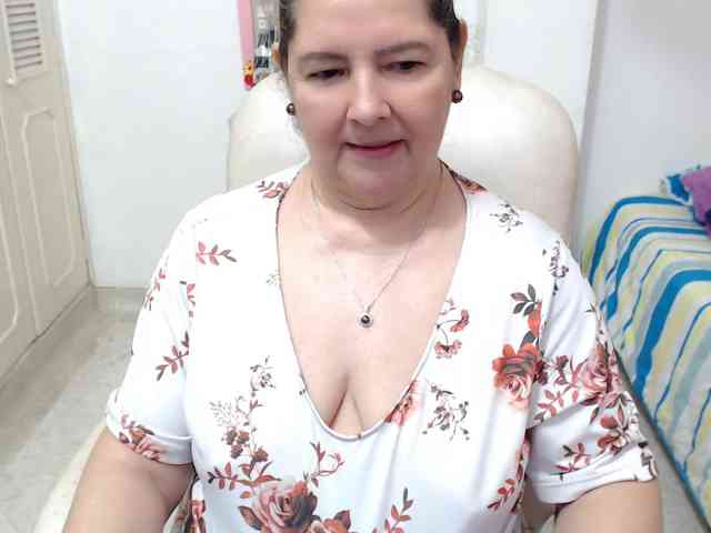 leonela-68