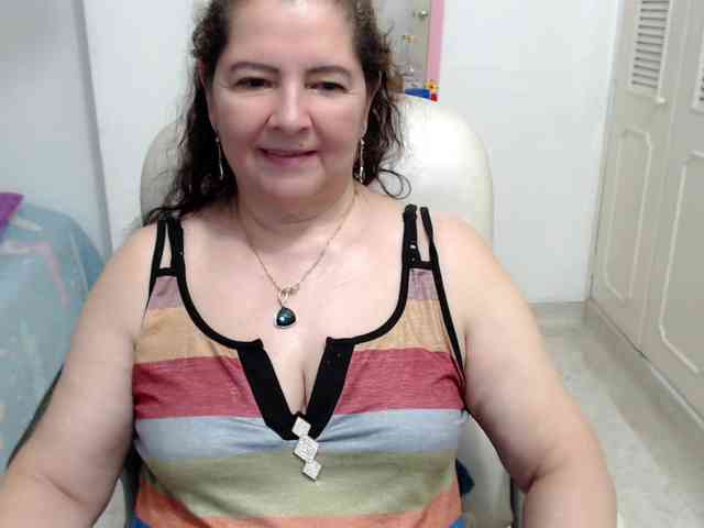 leonela-68 webcam