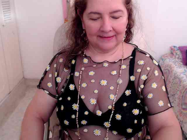 leonela-68 webcam