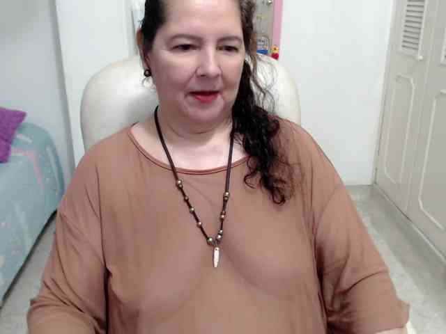 leonela-68 webcam