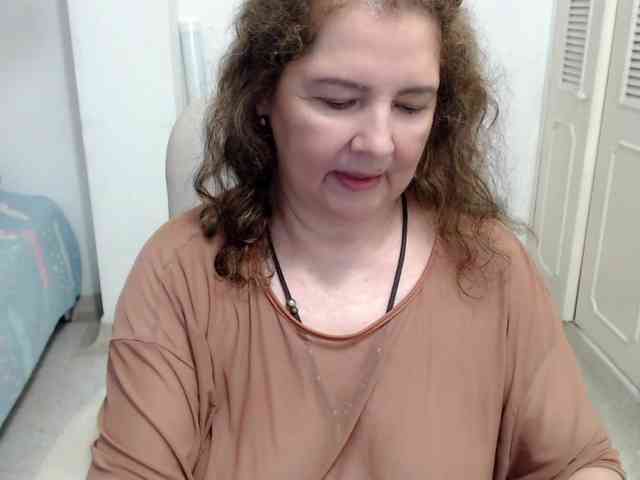 leonela-68