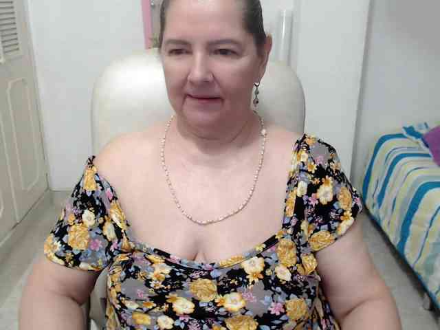 leonela-68 webcam