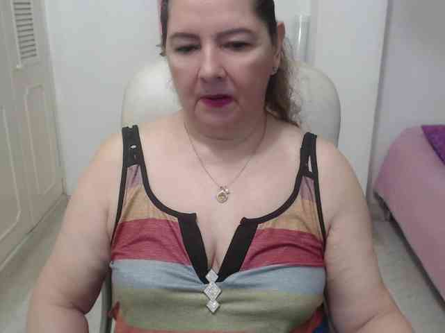 leonela-68