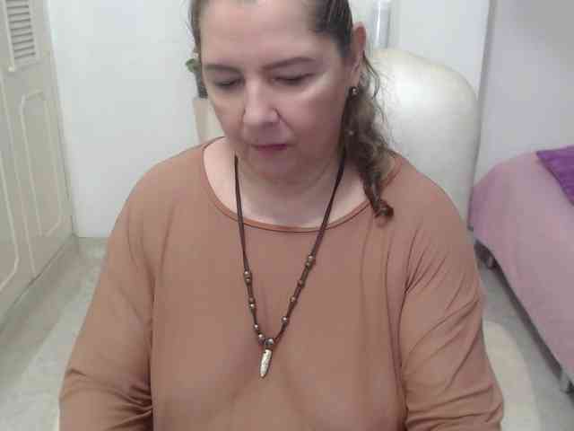 leonela-68 leonela-68