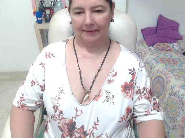 leonela-68 webcam
