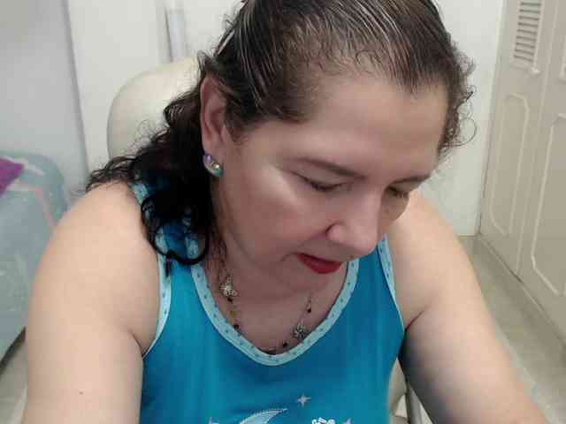 leonela-68 webcam