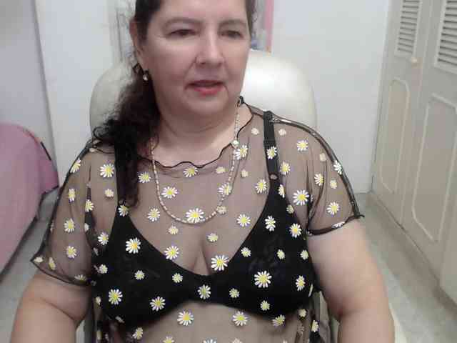 leonela-68 webcam
