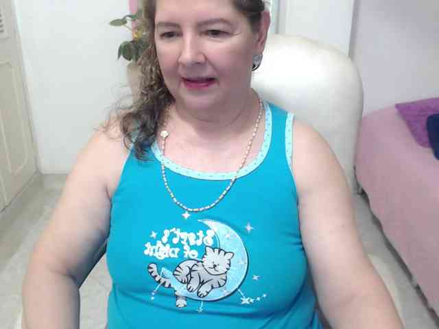 leonela-68 webcam