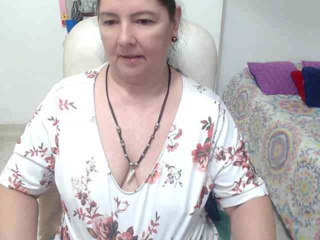 leonela-68 webcam