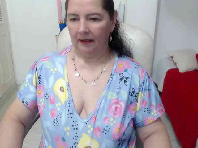 leonela-68