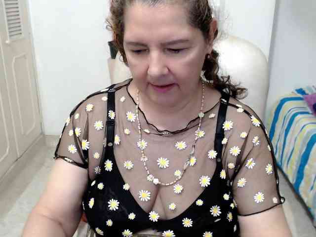 leonela-68