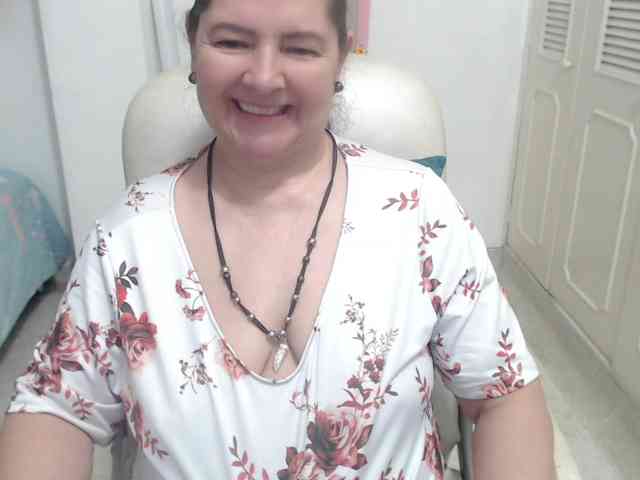 leonela-68 webcam