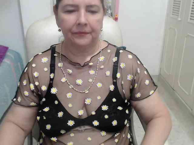 leonela-68 webcam