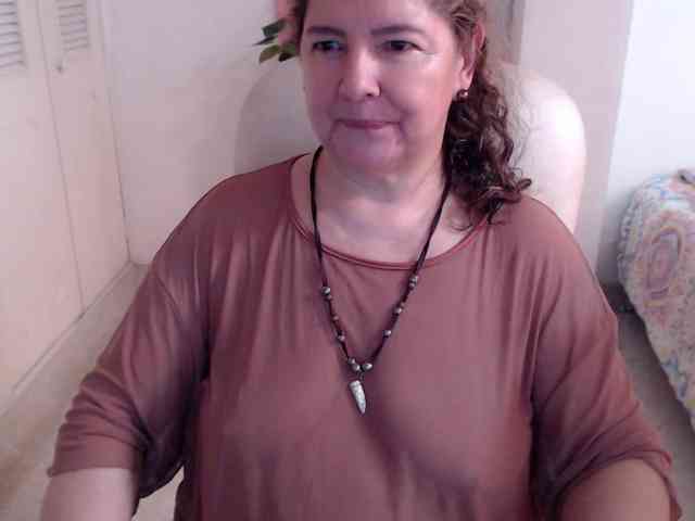leonela-68