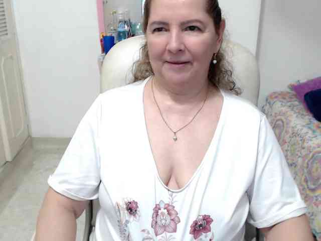 leonela-68 webcam