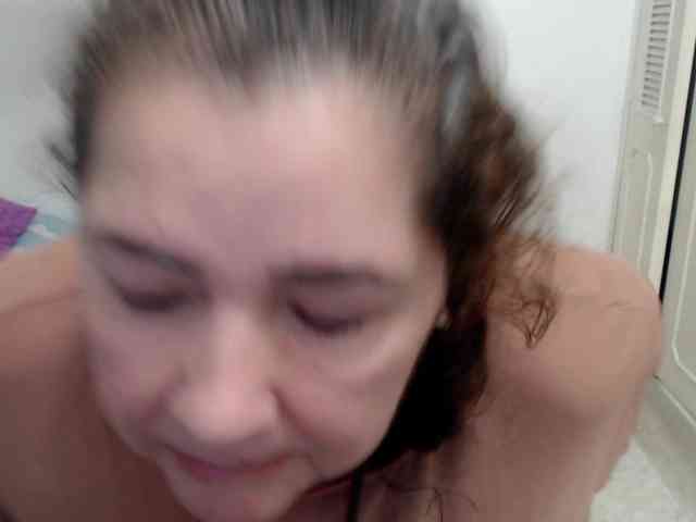 leonela-68 webcam