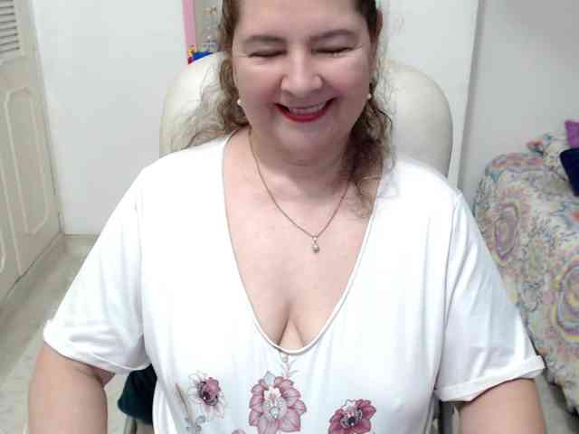 leonela-68 webcam