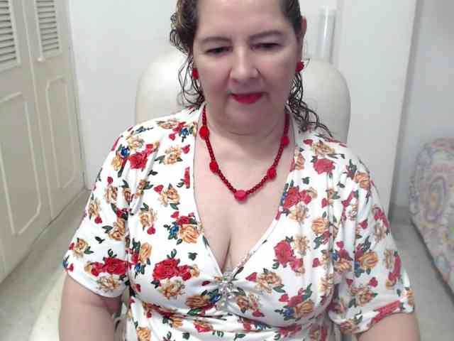 leonela-68 webcam